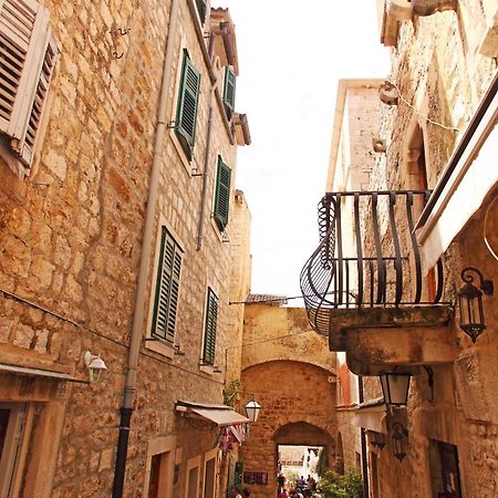 Rooms And Apartments Villa Town Gate Hvar Hvar Town Extérieur photo