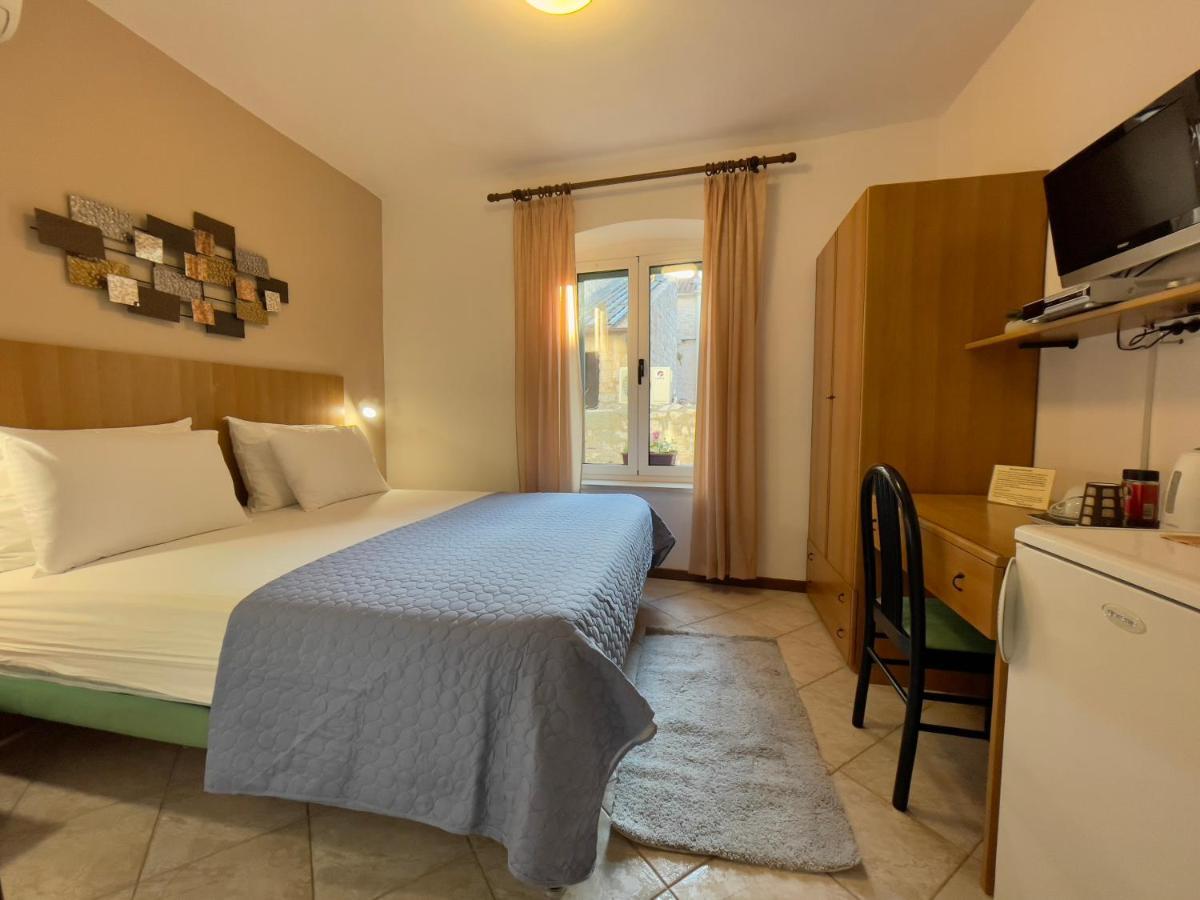 Rooms And Apartments Villa Town Gate Hvar Hvar Town Extérieur photo